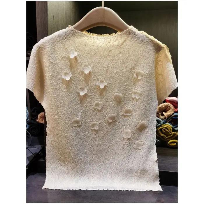 T-shirt plissé Miyake 2026 Nouveau motif floral 3D Couleur unie Manches courtes Simple Décontracté Léger Extensible Haut pour femme Vêtement sans repassage