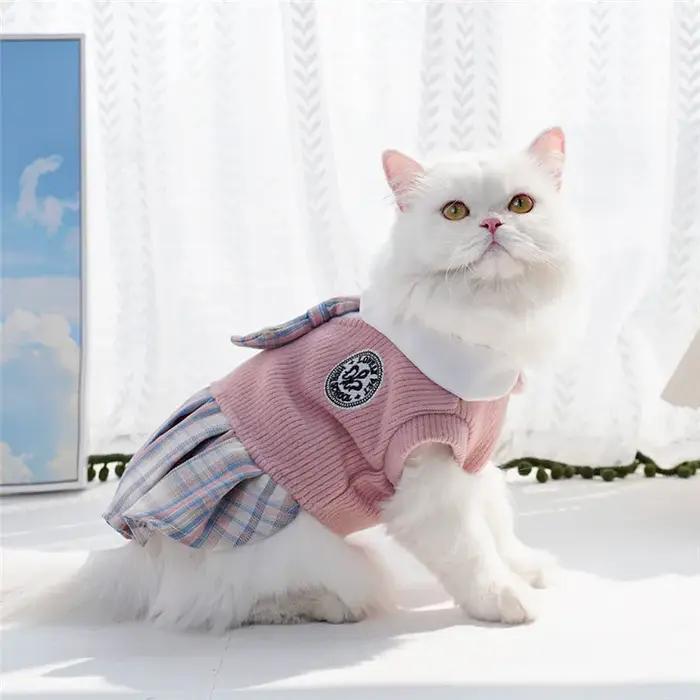 Robe pour chien de style collégial pour petits chiens