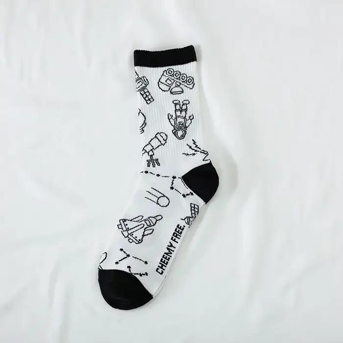 Chaussettes hautes coton tendance Harajuku pour homme et couple sportif occasions chasse et plein air