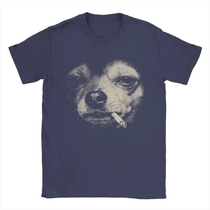 T-shirts drôles avec motif chihuahua fumant un cigarette