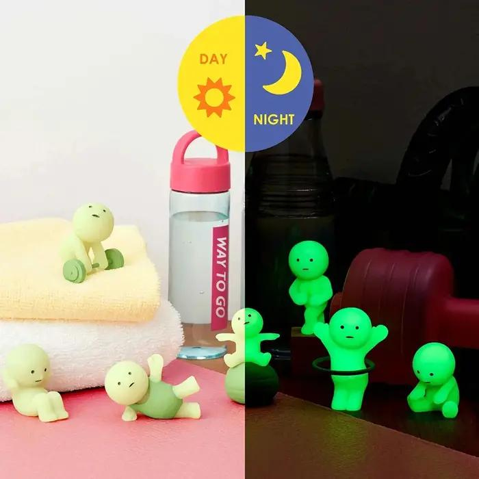 Cadeau surprise, série Yoga Bedroom, plusieurs poupées, boîte mystère verte noctilucente, figurines