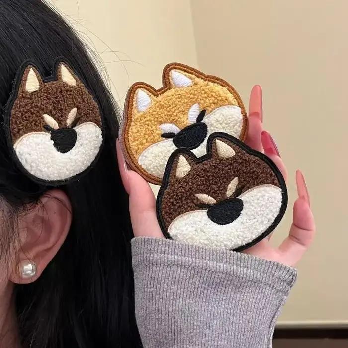 Barrette à cheveux en chenille mignonne Shiba Inu, motif chien de dessin animé en peluche, pour femmes et filles, accessoire capillaire quotidien