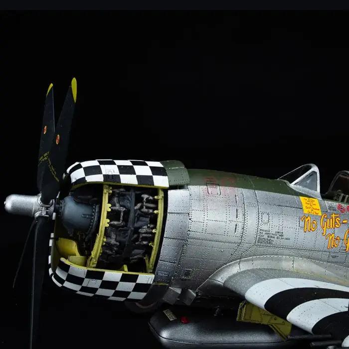 Miniart 48001 1/48 P-47D-25RE Avion de chasse avec kit de pièces photogravées