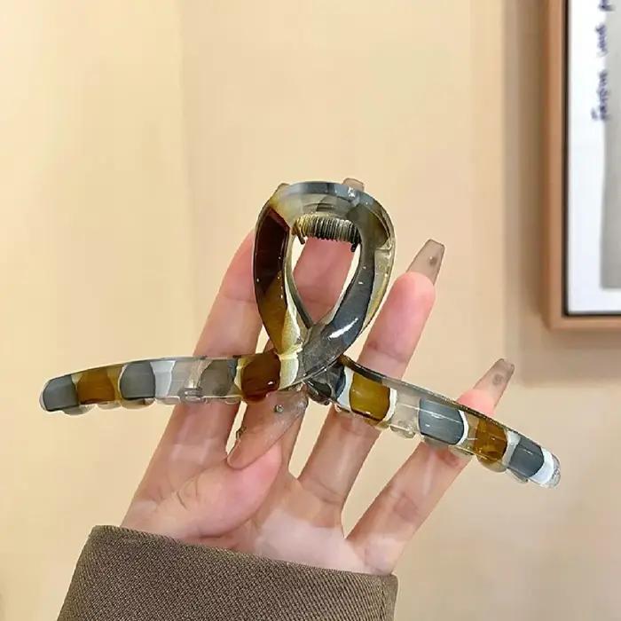 1 pièce rétro, Style littéraire
