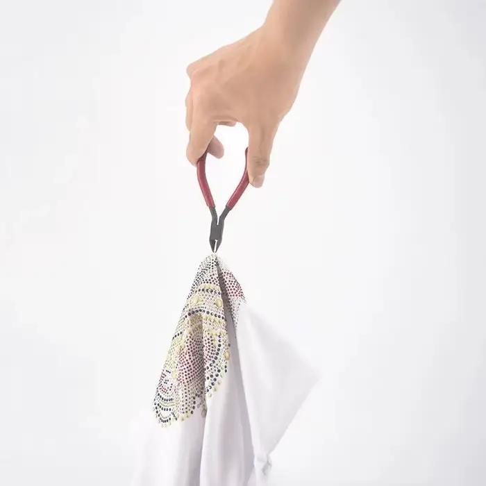 Autocollants en tissu avec strass et paillettes de dessin animé pour vêtements et accessoires vestimentaires décontractés à offrir