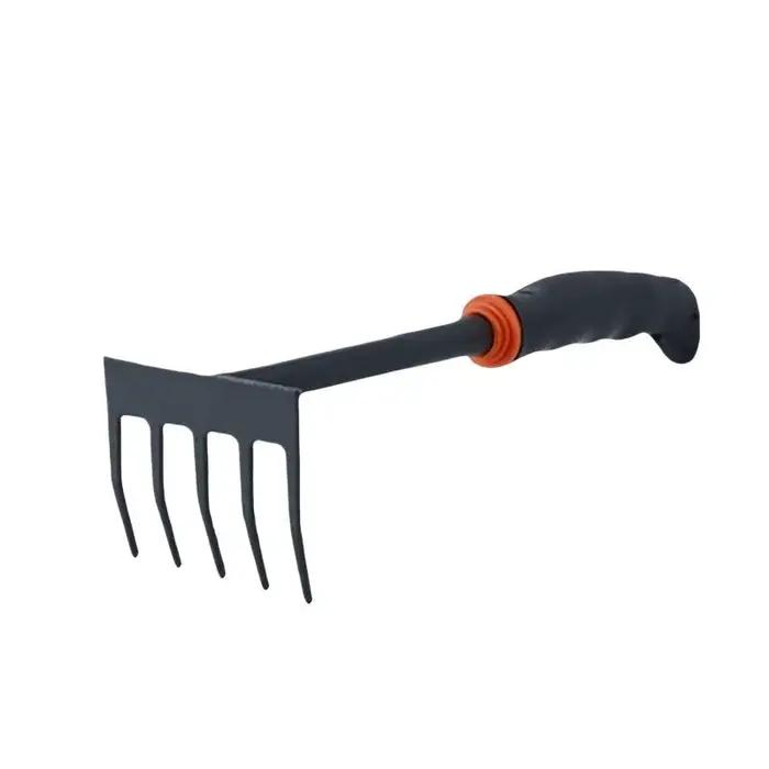 Jardin. Outil de jardinage : mini pelle, râteau, truelle pour la plantation de fleurs, légumes et plantes succulentes, petite pelle pour plantes en pot