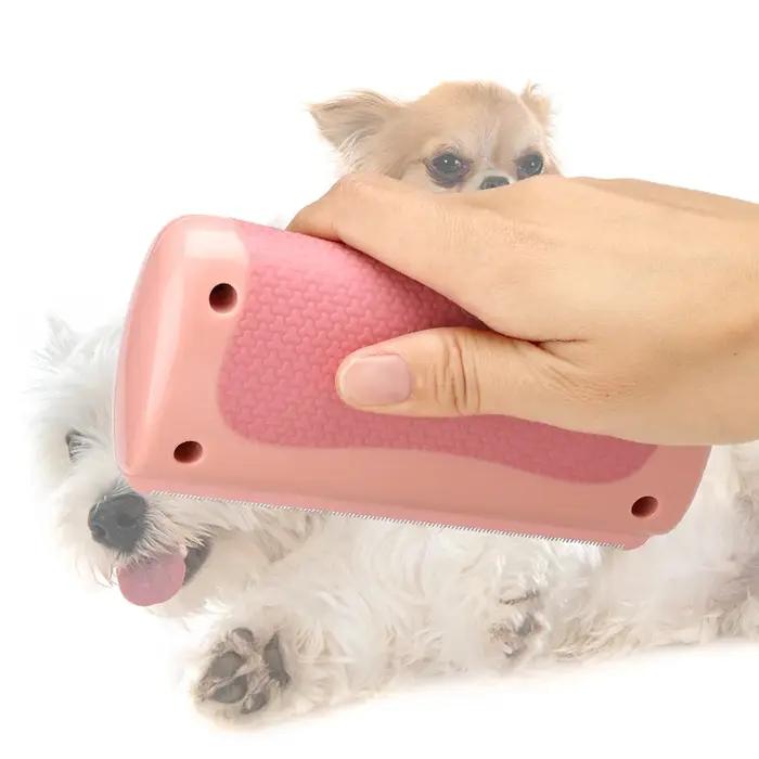 Brosses d'épilation en dents de scie pour chiens et chats grattoir anti-transpiration peigne domestique facile à utiliser pour soins quotidiens et occasions spéciales