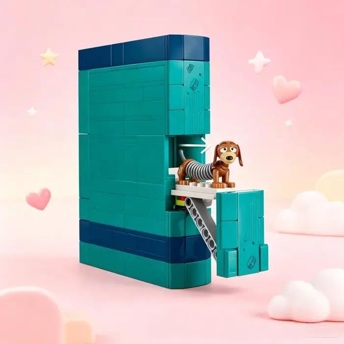 En stock 1311 pièces Série de films classiques Le chien pris en sandwich dans un livre Blocs de construction de puzzle pour cadeaux d'anniversaire et de festival
