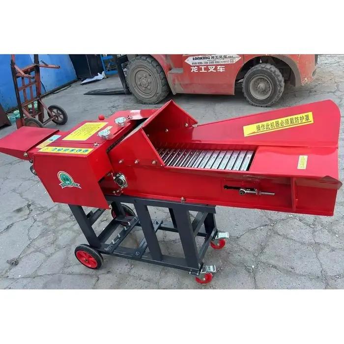 Moteur électrique pour coupe-herbe et hache-paille pour animaux de ferme, machine agricole pour la découpe de l'herbe destinée à la production d'aliments pour animaux en usine.