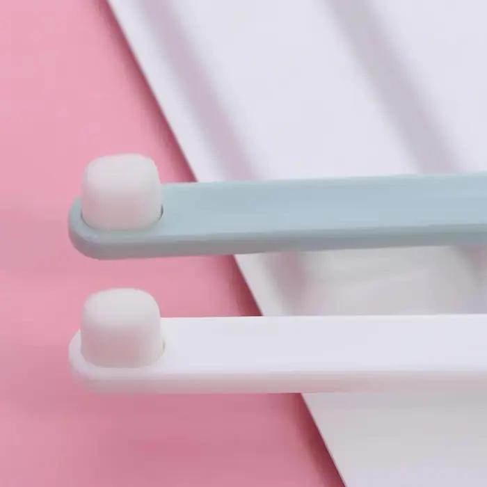 Brosse de nettoyage buccal douce pour petits chiens et chats