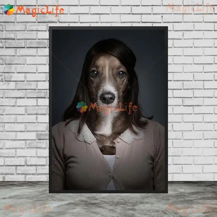 Portraits drôles de chiens habillés comme des humains