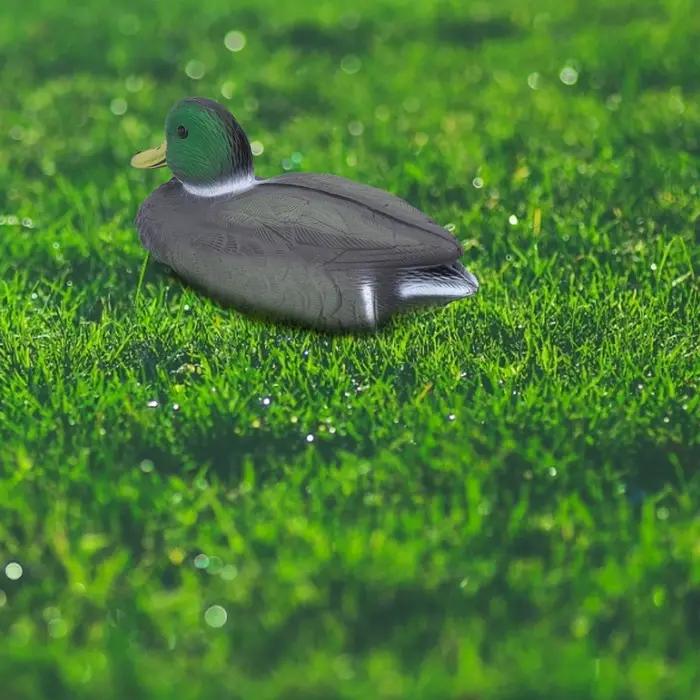 Canard de chasse en plastique moulé pour décoration de bassin de jardin, idéal pour embellir votre espace extérieur ou comme appât de chasse, disponible en gris et vert armée