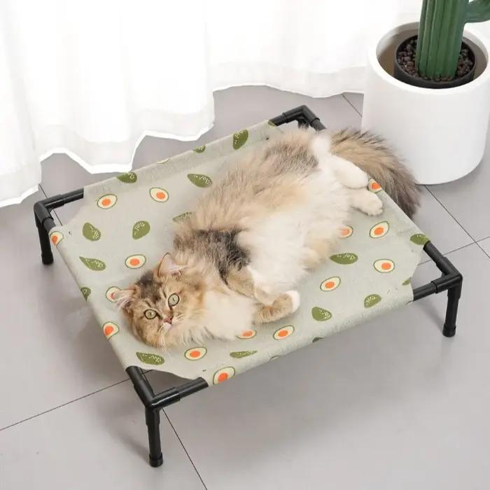 Lit de camping surélevé pour animaux de compagnie