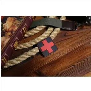Badge moral de secours de la Croix-Rouge en PVC