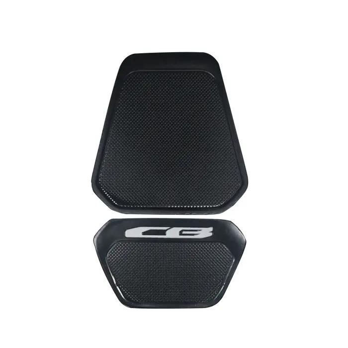 Autocollant de protection universel pour réservoir de carburant