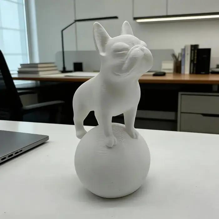 Figurine de chien noir, ornement de bouledogue, figurine de bouledogue imprimée en 3D, sculpture de chien noir et blanc, décoration de bureau pour la maison