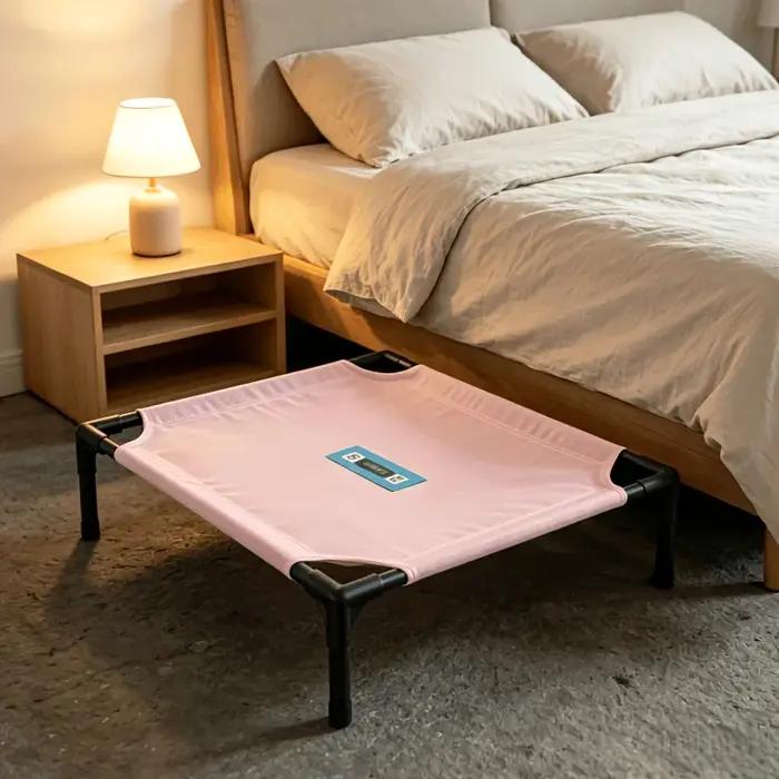 Lit de camping surélevé pour animaux de compagnie
