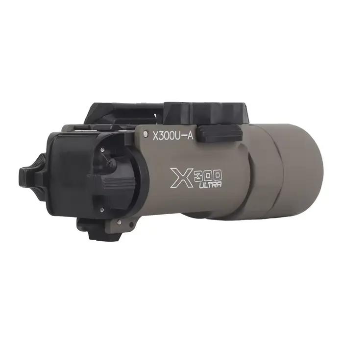 Lampe de poche tactique Surefir SF X300A. Lumière de reconnaissance par pistolet.