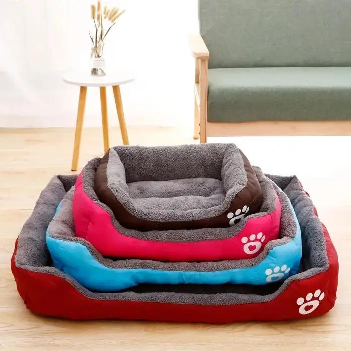 Lit chaud pour animaux de compagnie de couleur bonbon