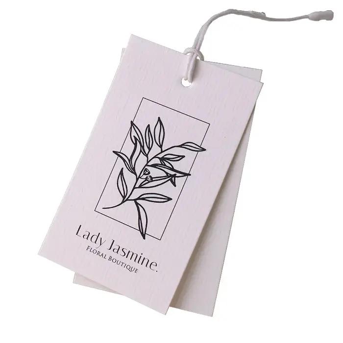 200 pièces pas cher conception personnalisée impression marque Logo papier vêtement étiquettes à suspendre vêtements