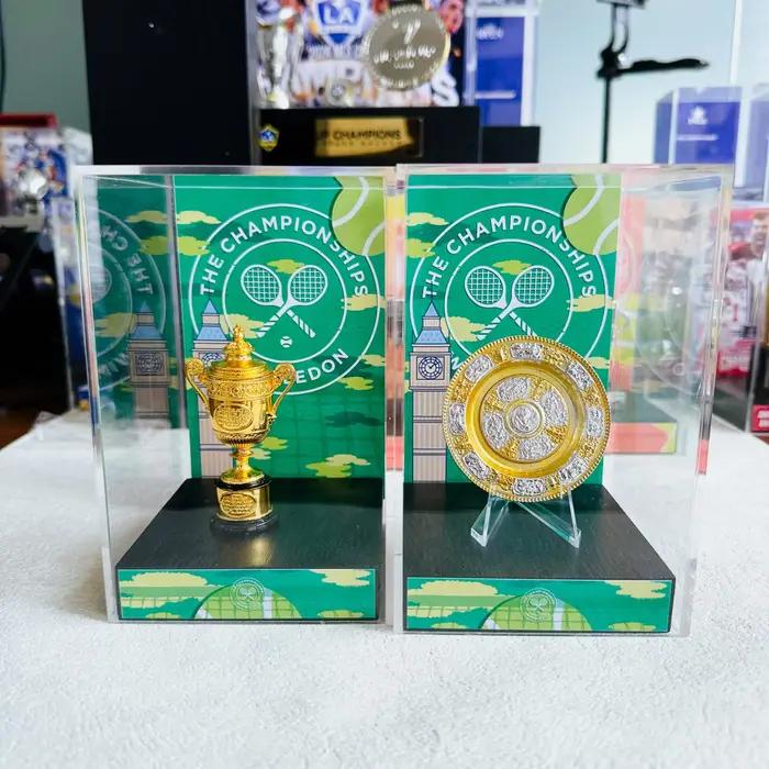 Vitrine de trophée des champions de tennis pour hommes de Wimbledon Angleterre