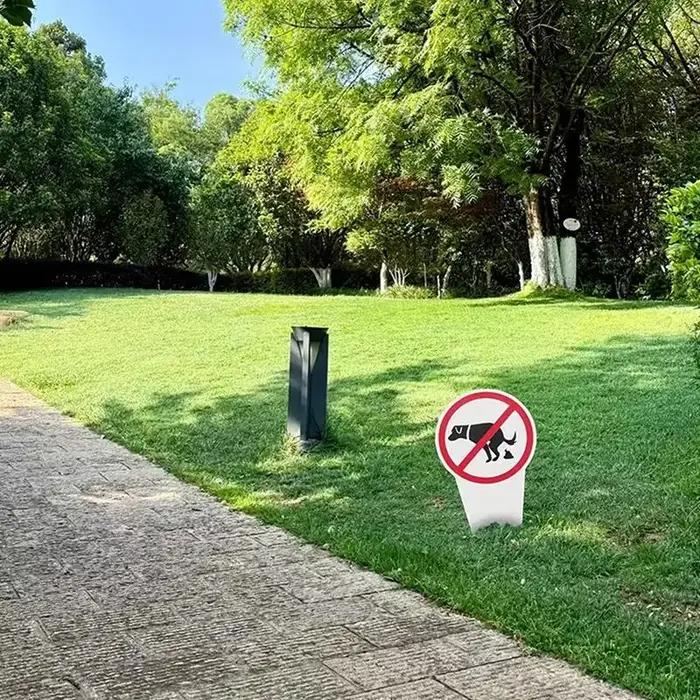 Panneau en plastique pour propriétaires d'animaux : « Interdiction de laisser des excréments de chien sur le terrain »