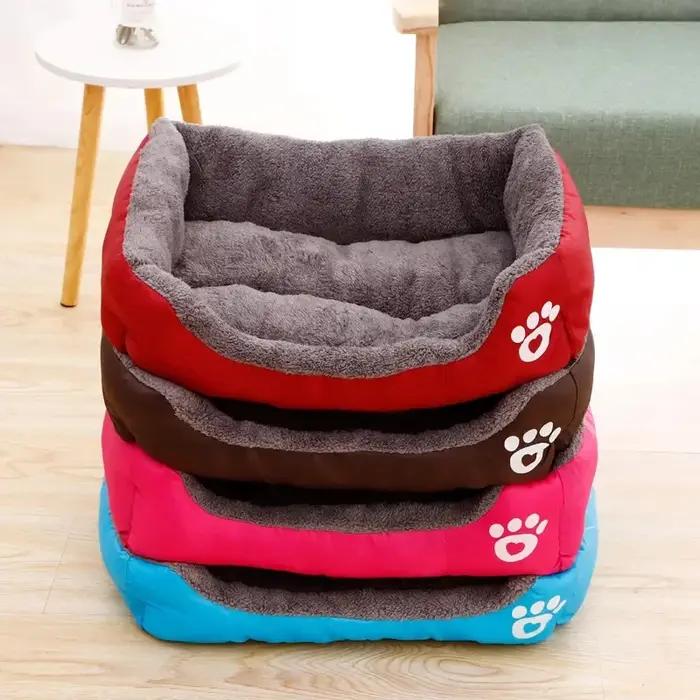 Lit chaud pour animaux de compagnie de couleur bonbon