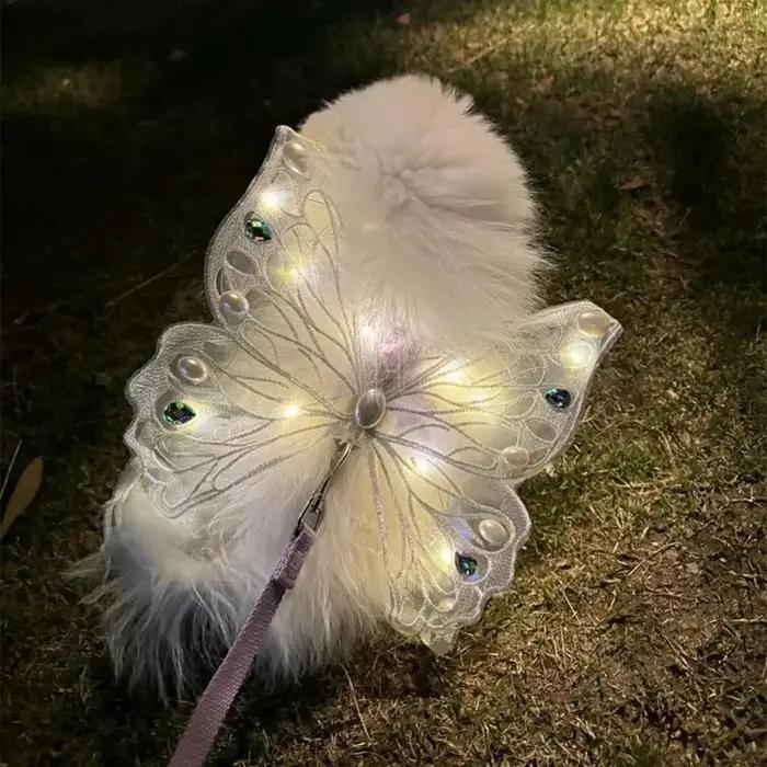 Aile de papillon scintillante pour chien