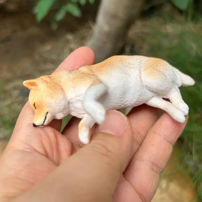 Modèle de chien Miniature peint à la main