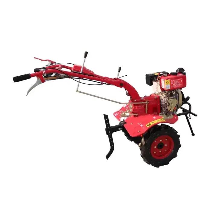 Outils de jardinage, petites machines agricoles, charrue profonde.