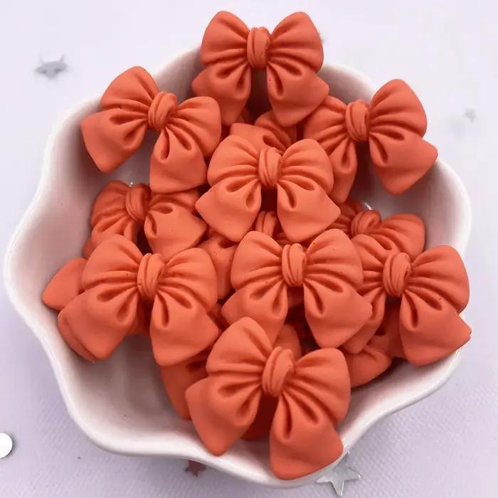 Figurines en résine colorée Kawaii