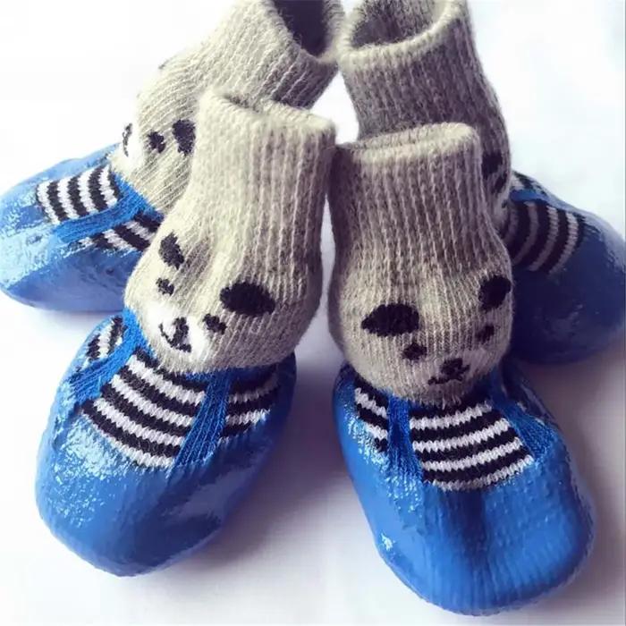 Chaussettes pour chiens pour éviter que les pattes ne soient léchées