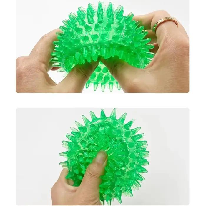 Boule à mâcher pour chien à pointes grinçantes TPR