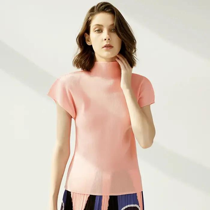 T-shirt minimaliste à col semi-haut pour femme, coupe couvertes, petit haut polyvalent, vêtements concepistes, ata yake, été, nouveau, 2024
