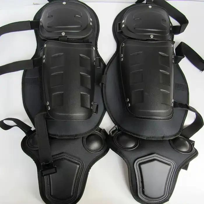 Équipement de protection tactique avec gilet de protection extérieur