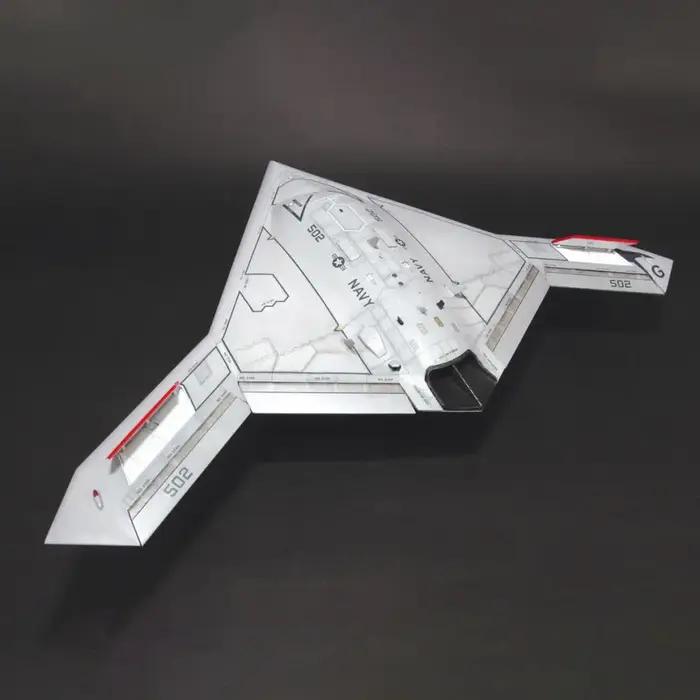 Kit de modèle d'avion de combat sans pilote expérimental de la marine américaine Freedom F18001 Q Version Egg Plane X-47B UCAV
