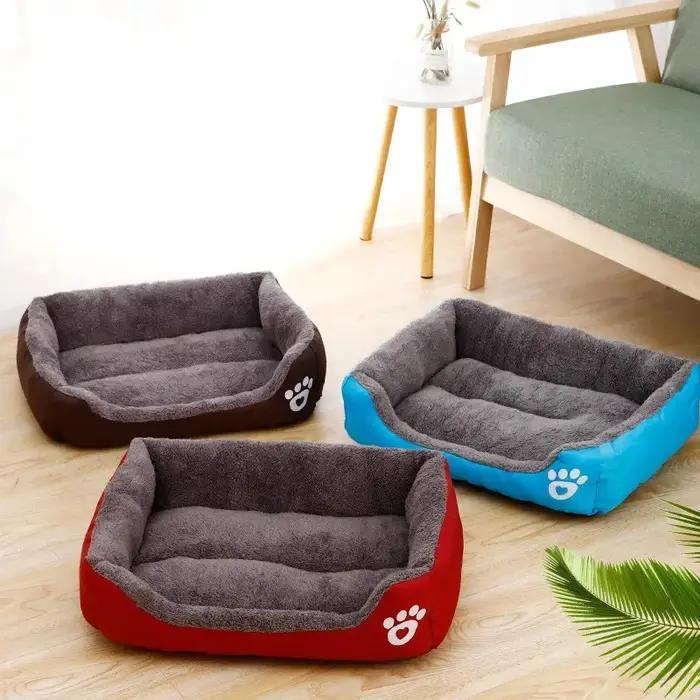 Lit chaud pour animaux de compagnie de couleur bonbon