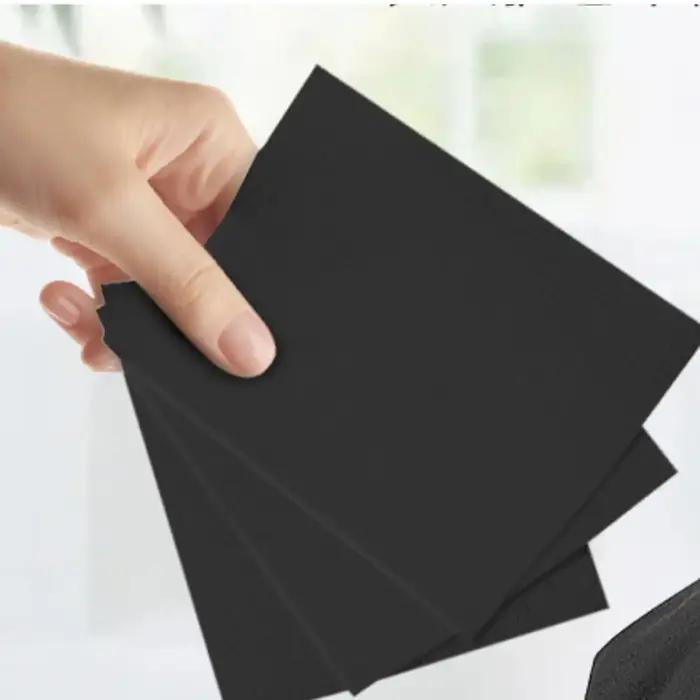 Pastilles de teinture noire pour vêtements