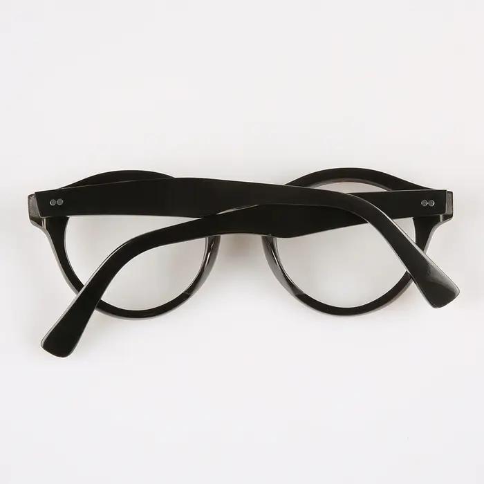 Lunettes de soleil rondes en corne de buffle naturelle avec rivets métalliques faits à la main pour homme et femme occasions spéciales