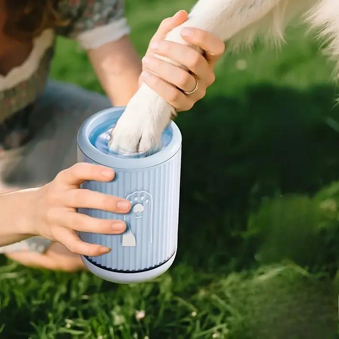 Gobelet de lavage pour pattes de chien 2-en-1 avec serviettes de séchage silicone robuste pour chiens de petite et grande taille occasions spéciales promenades nature