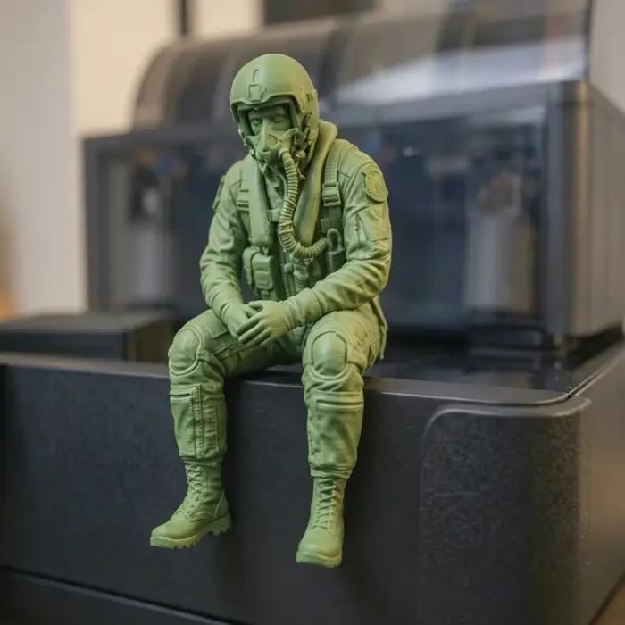 Figurine de pilote assis simulée