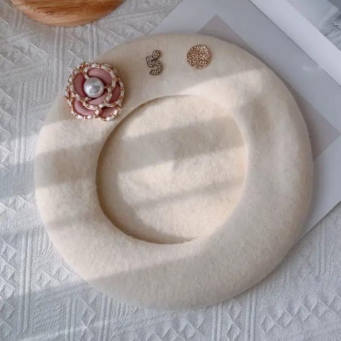 Béret en laine à fleurs pour femmes, 1 pièce, nouvelle marque, chapeau d'hiver pour femmes, bérets p