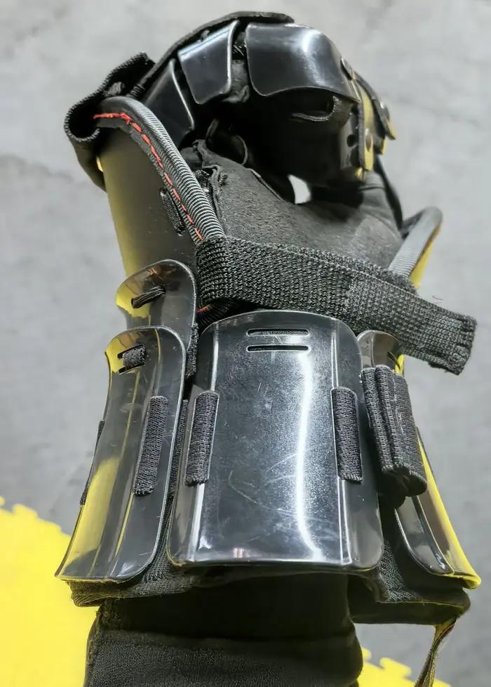Gants tactiques une main avec gantelets acier - Équipement protection entraînement combat et sparring