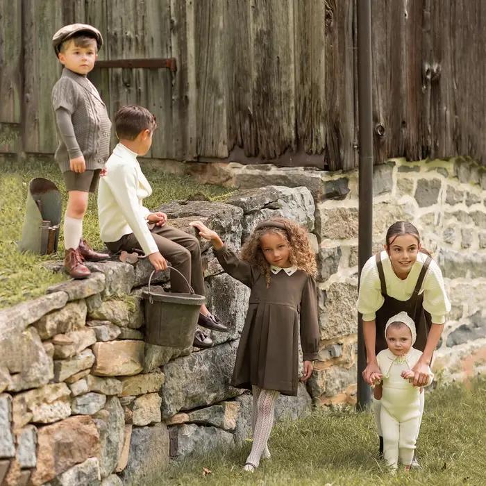 Collection AP Chestnut pour marron, broderie exquise, mode frères sœurs, tenues assorties pour la famille