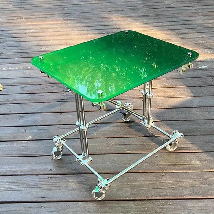 Axe optique | Maillard – Table à bord acrylique médiéval