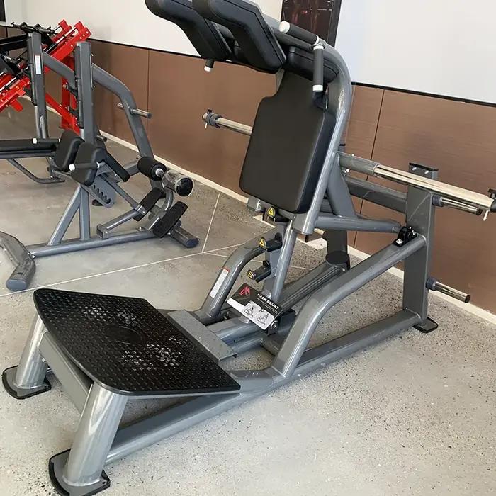 Équipement de gymnastique professionnel machine de sport de musculation fitness tout-en-un plaque de gymnastique chargée machine de presse d'épaule assise occasionnels cadeaux pour athlètes débutants et expérimentés