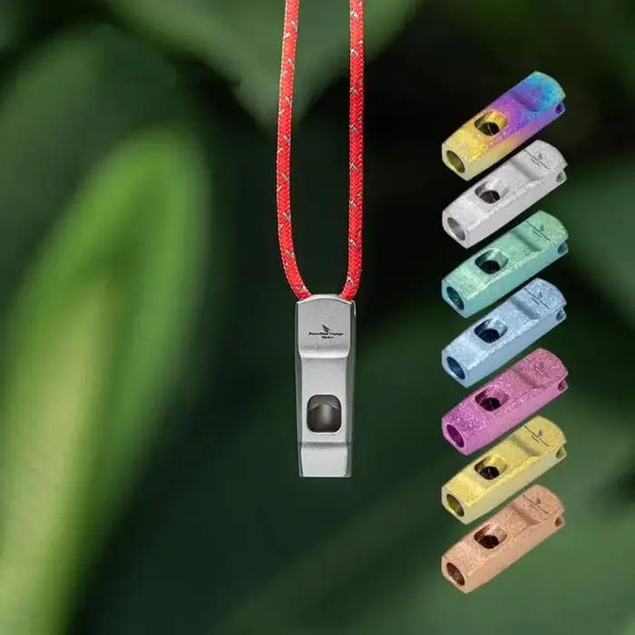 Sifflet de survie avec cordon, sifflet d'urgence fort et étanche pour équipement de sécurité en plein air, randonnée, kayak, chasse