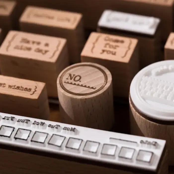 Calendrier mensuel ligne de temps tampon en bois pour la présence quotidienne Journal indésirable