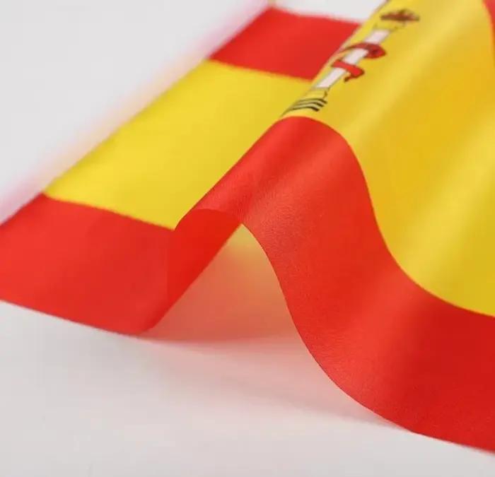 Drapeau espagnol 14x21cm, drapeau espagnol ES ondulé à la main pour défilé d'élection et mars avec mât en plastique
