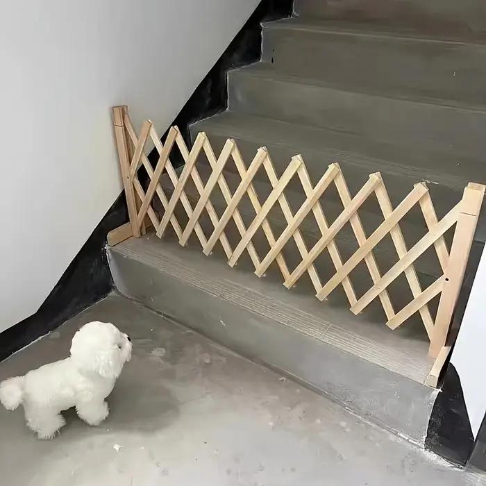 Barrière pliable extensible pour chien en bois massif sécurisée et élégante pour chiots et chiens de taille moyenne à offrir occasions spéciales